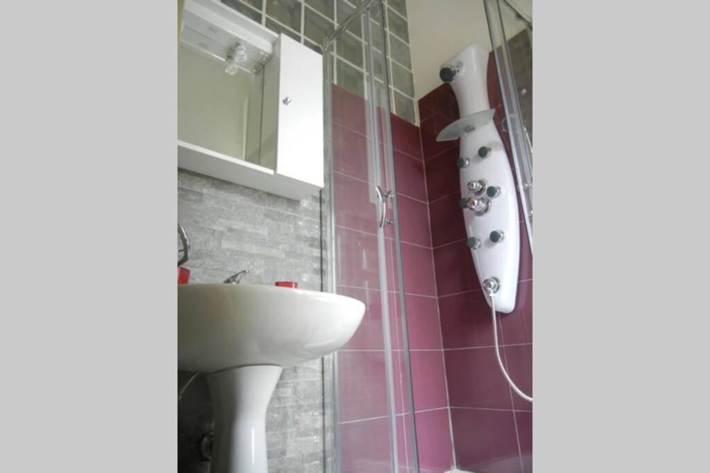 "Little Sicilian Home"-Room With A Private Bathroom & Kitchen -Fridge - And Shared A Beautiful Terrace On Hostel Taormina Center Exterior foto